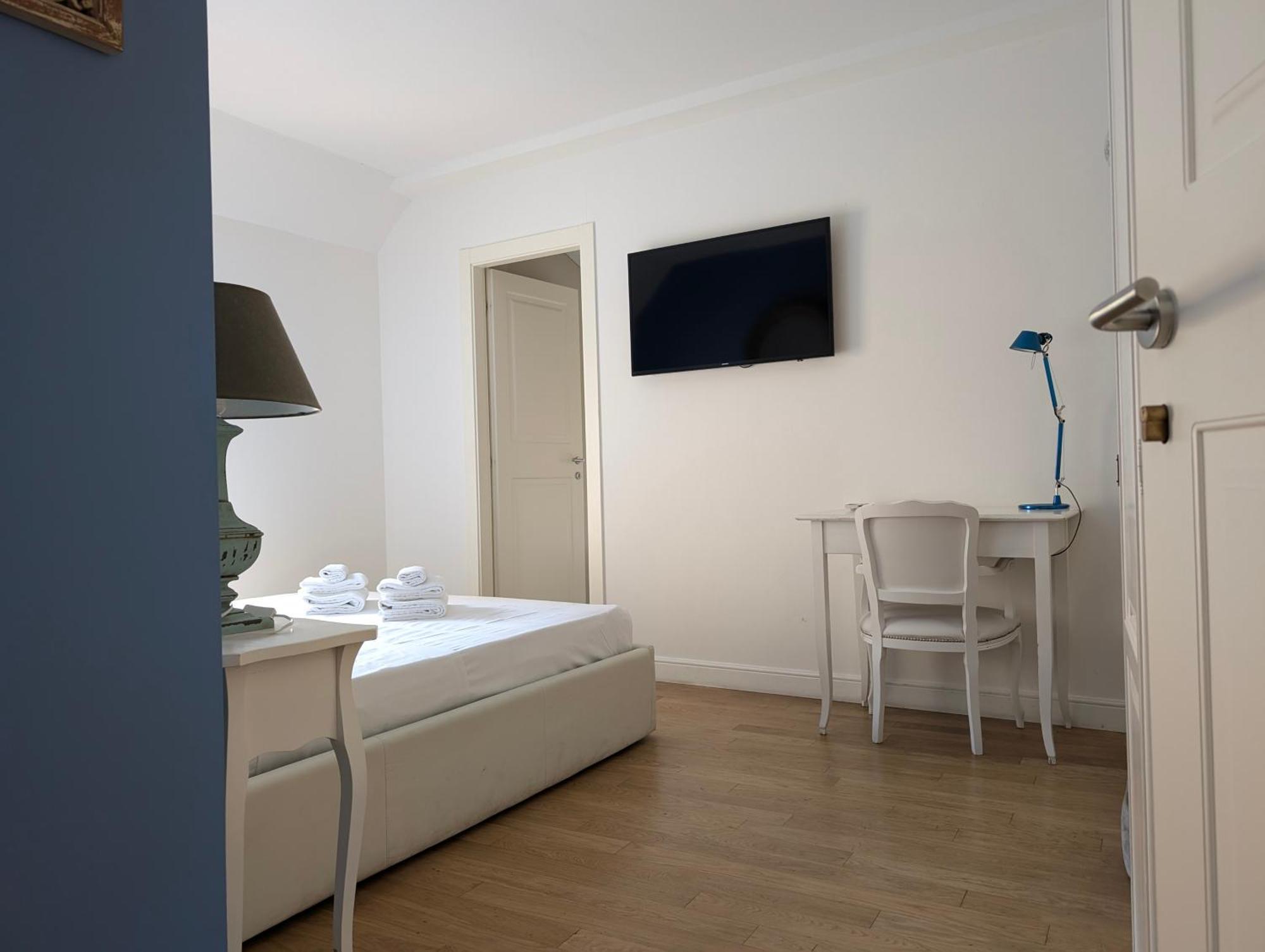 Cosmopolitan Central Rooms ボローニャ エクステリア 写真